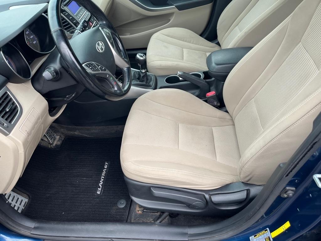 Hyundai Elantra GT M/T 2013