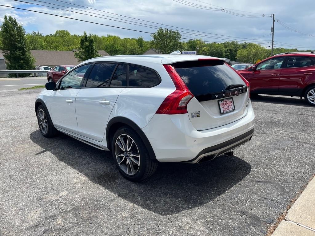 Volvo V60 Cross Country T5 2016