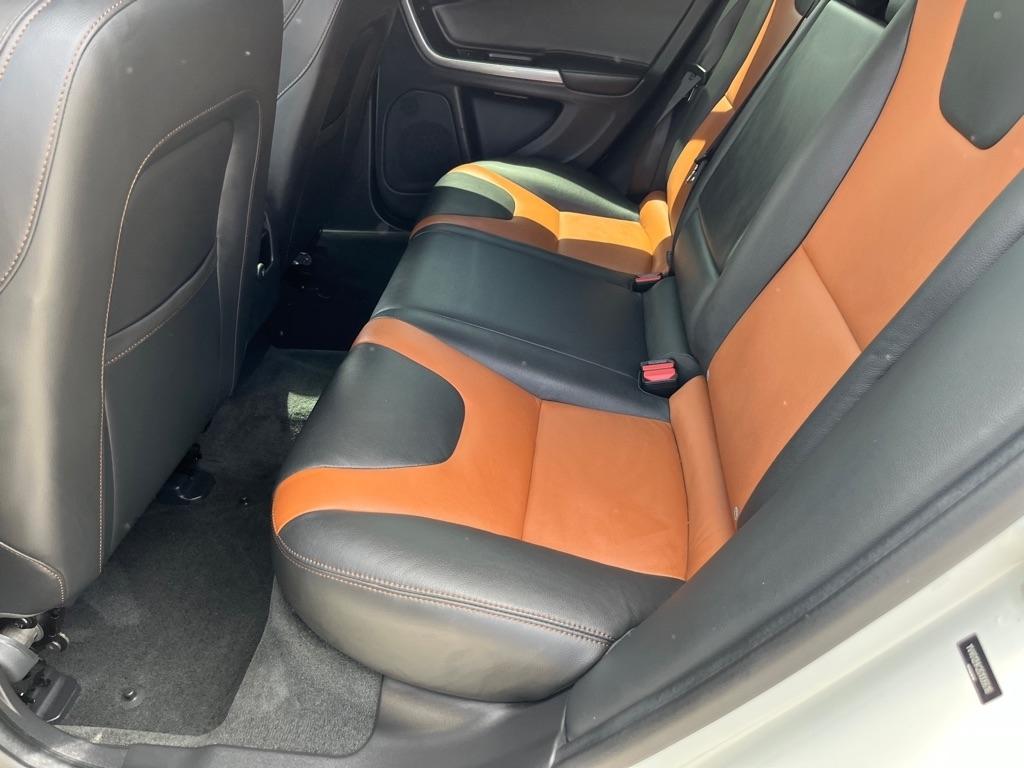 Volvo V60 Cross Country T5 2016