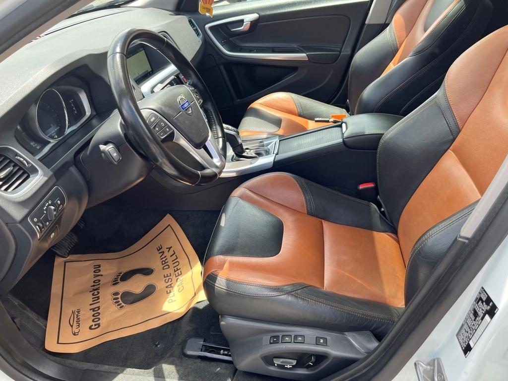 Volvo V60 Cross Country T5 2016