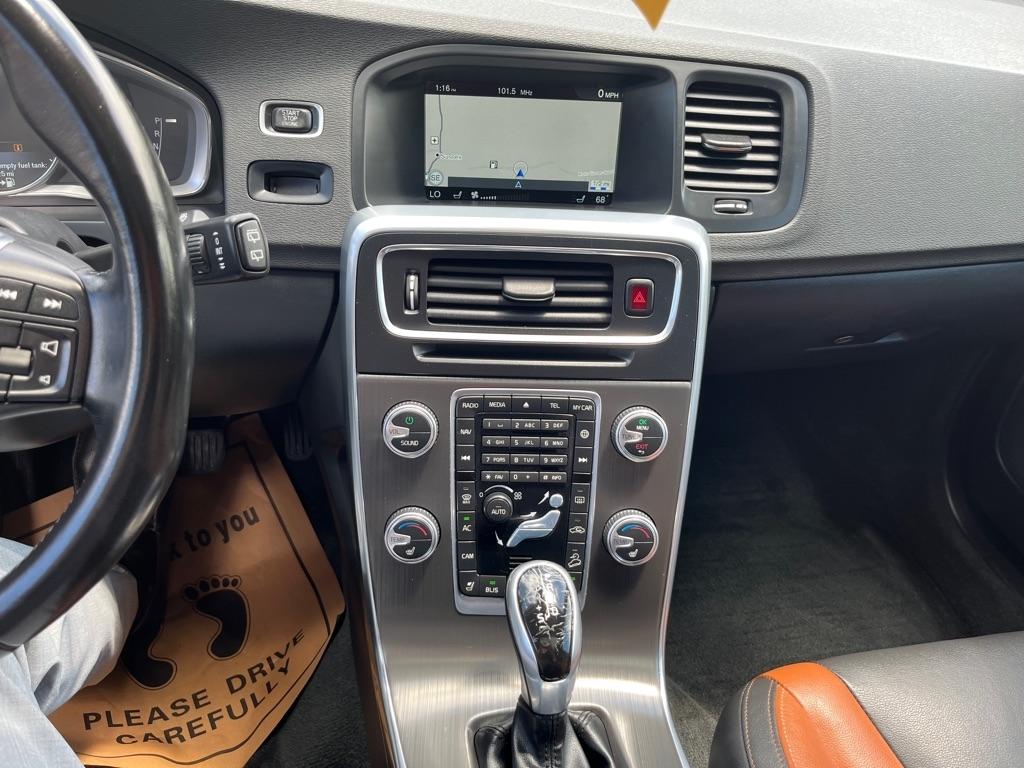 Volvo V60 Cross Country T5 2016