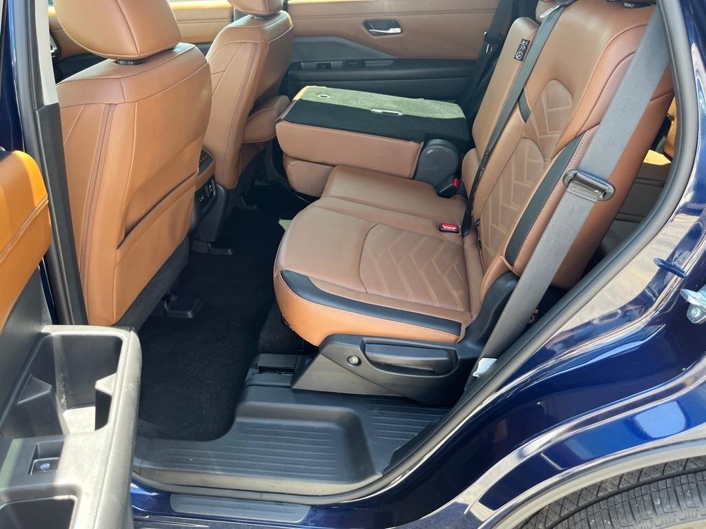 Nissan Pathfinder Platinum 4WD 2024