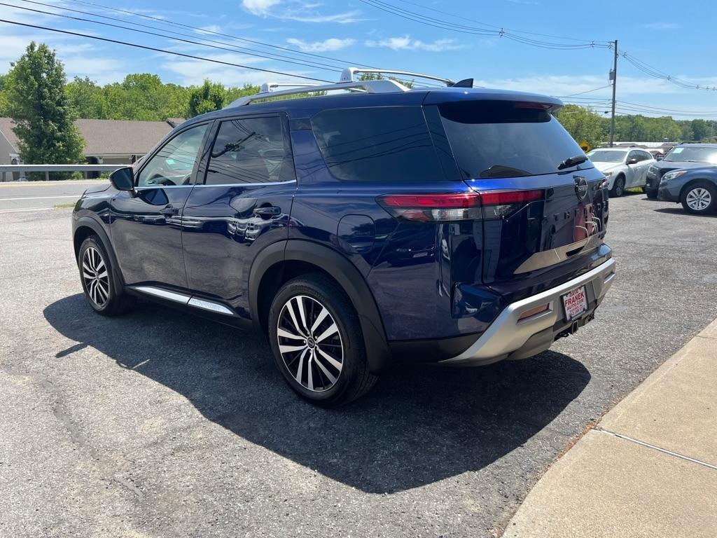 Nissan Pathfinder Platinum 4WD 2024
