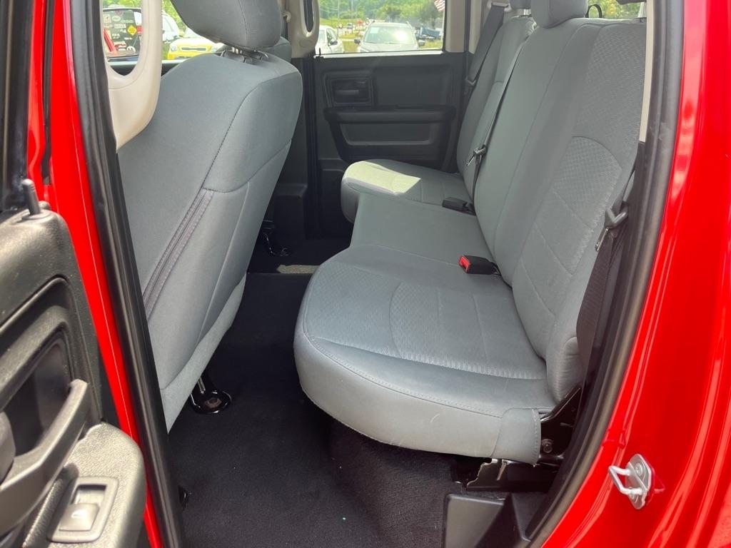 RAM 1500 Tradesman Quad Cab 4WD 2016