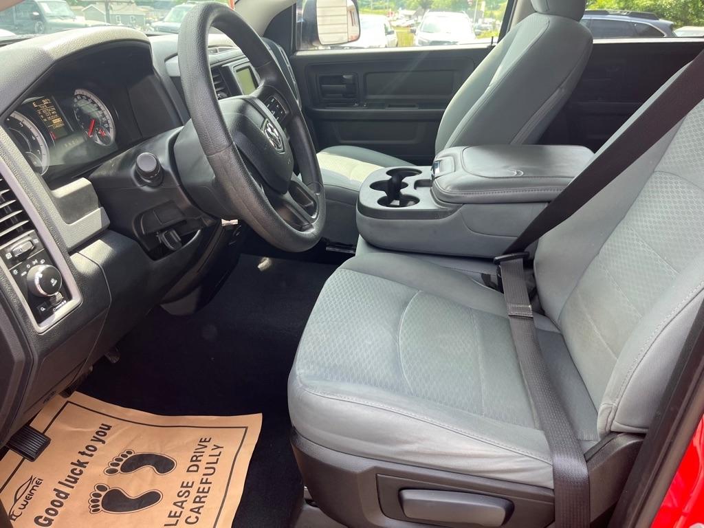 RAM 1500 Tradesman Quad Cab 4WD 2016