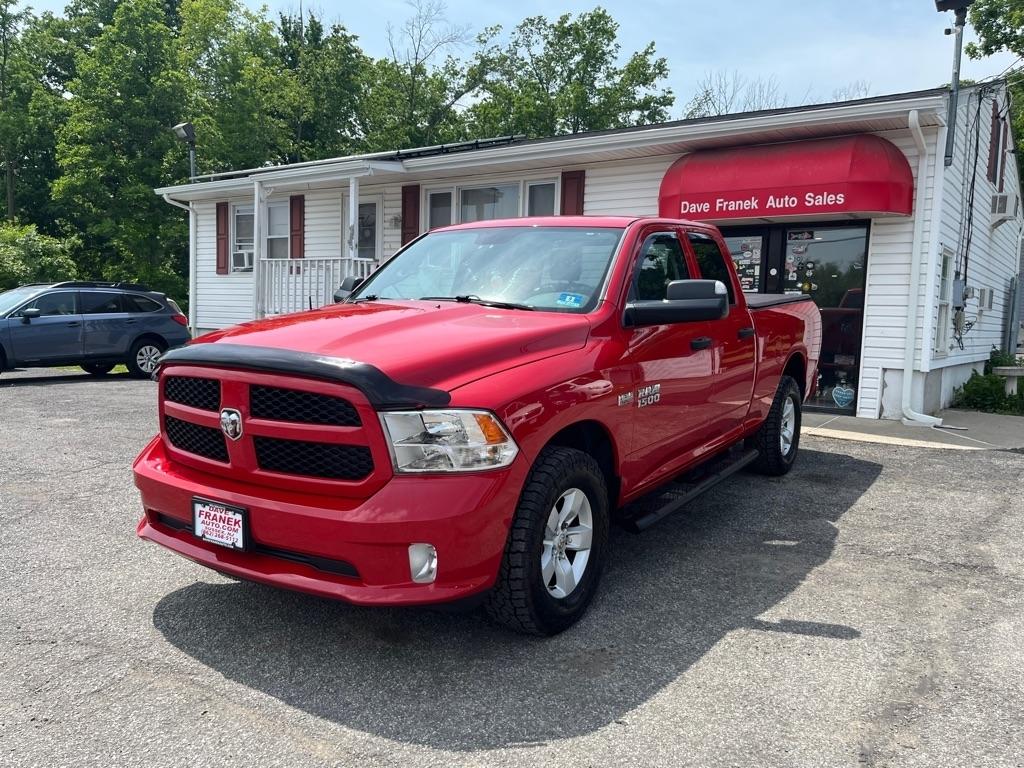 RAM 1500 Tradesman Quad Cab 4WD 2016