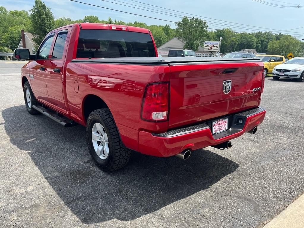 RAM 1500 Tradesman Quad Cab 4WD 2016