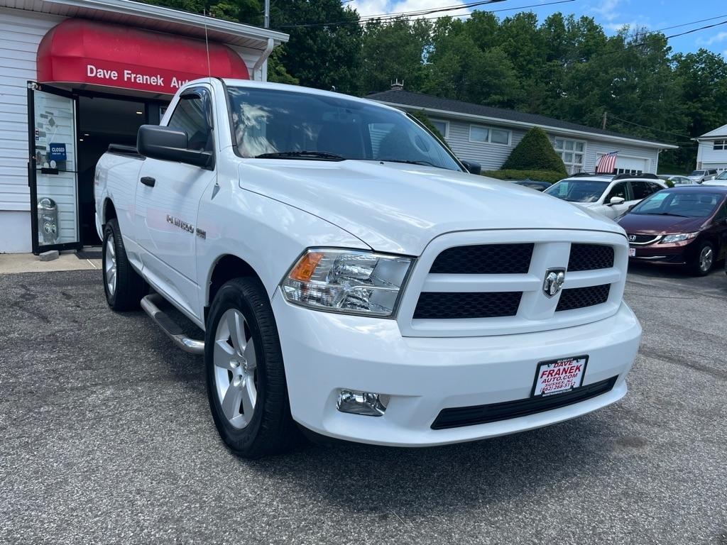 RAM 1500 ST SWB 4WD 2012