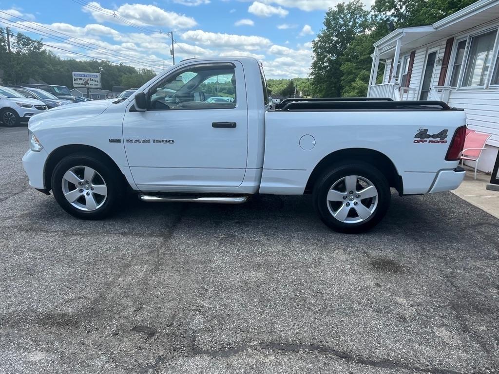 RAM 1500 ST SWB 4WD 2012