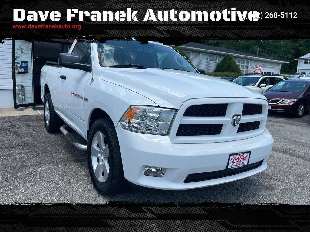 RAM 1500 ST SWB 4WD 2012