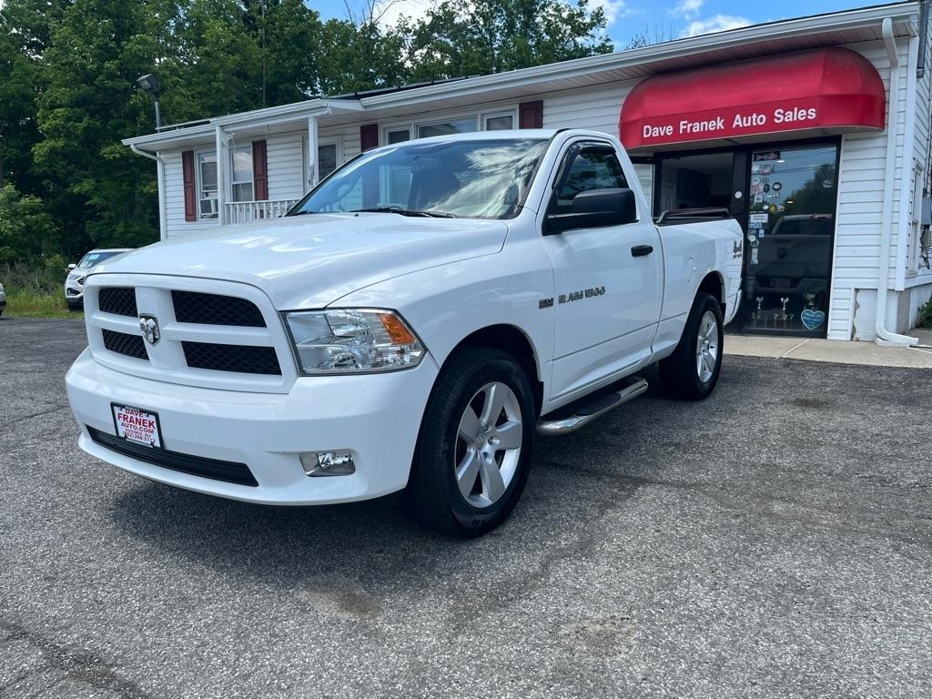 RAM 1500 ST SWB 4WD 2012
