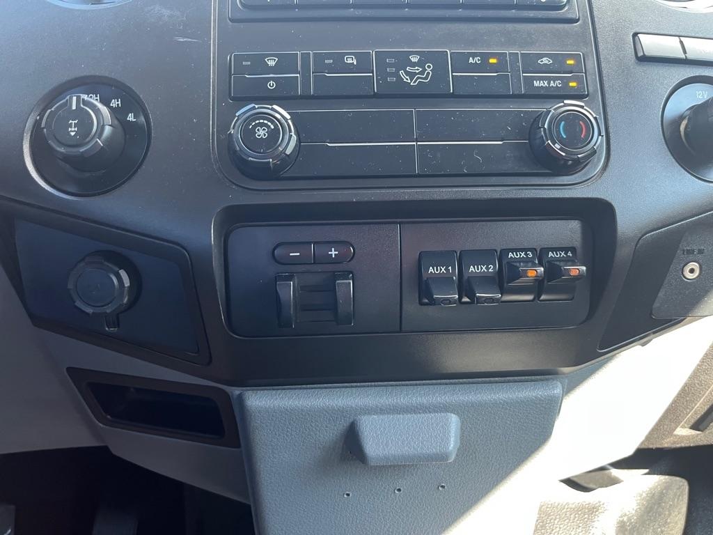 Ford F-350 SD XL Crew Cab 4WD 2016