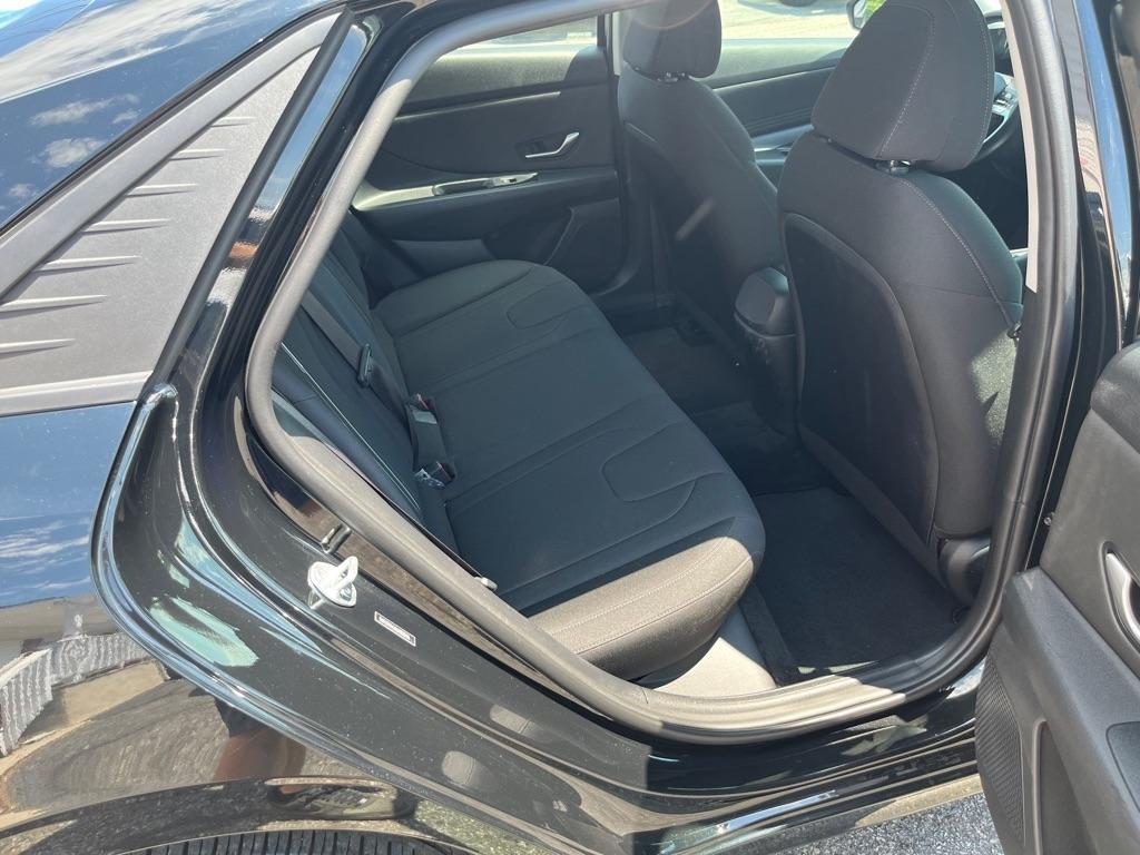Hyundai Elantra SEL 2021