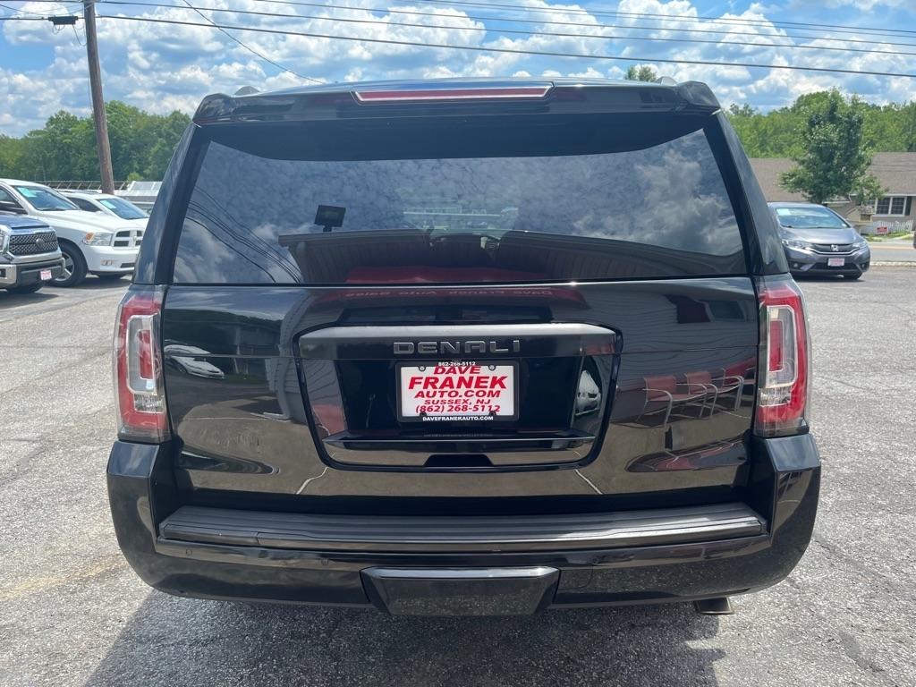 GMC Yukon Denali 4WD 2019