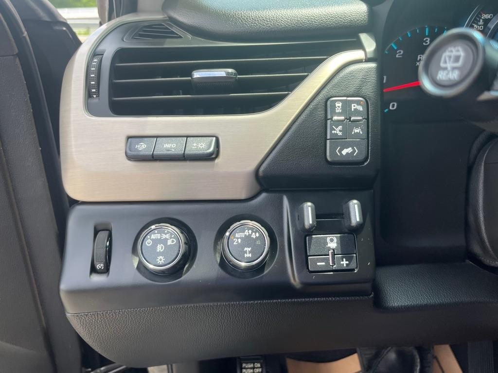 GMC Yukon Denali 4WD 2019
