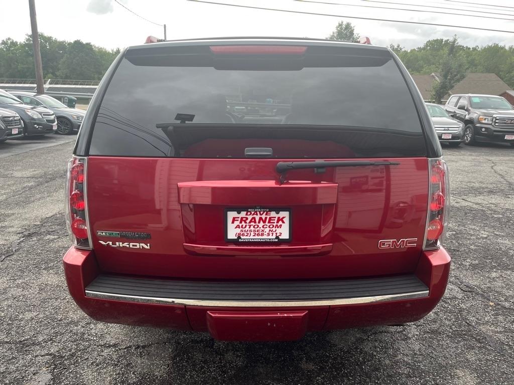 GMC Yukon Denali 4WD 2012