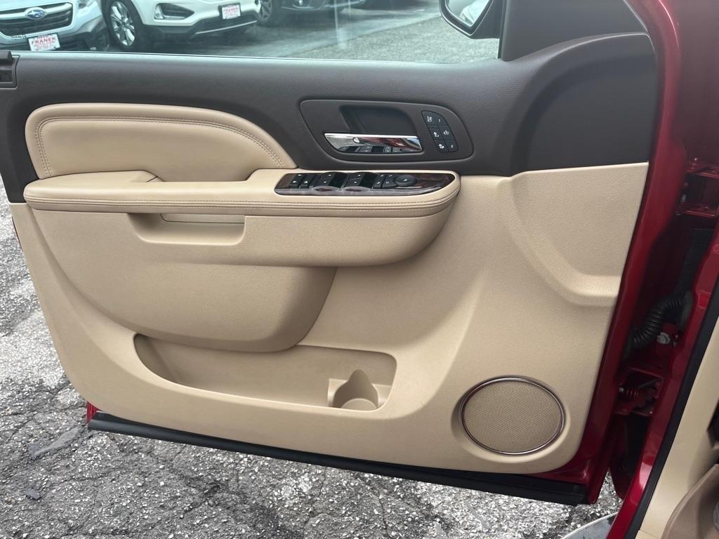 GMC Yukon Denali 4WD 2012
