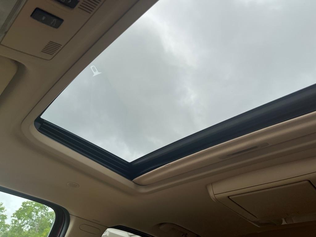 GMC Yukon Denali 4WD 2012