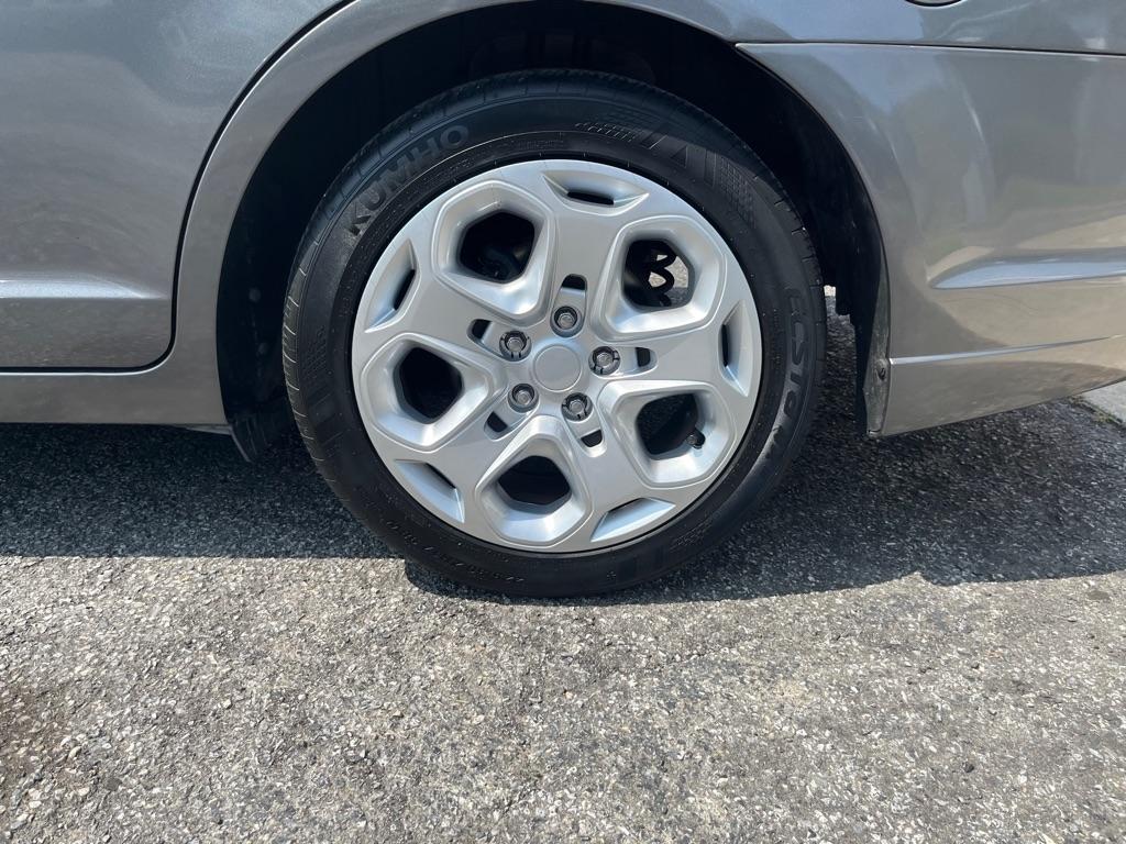 Ford Fusion SE 2010