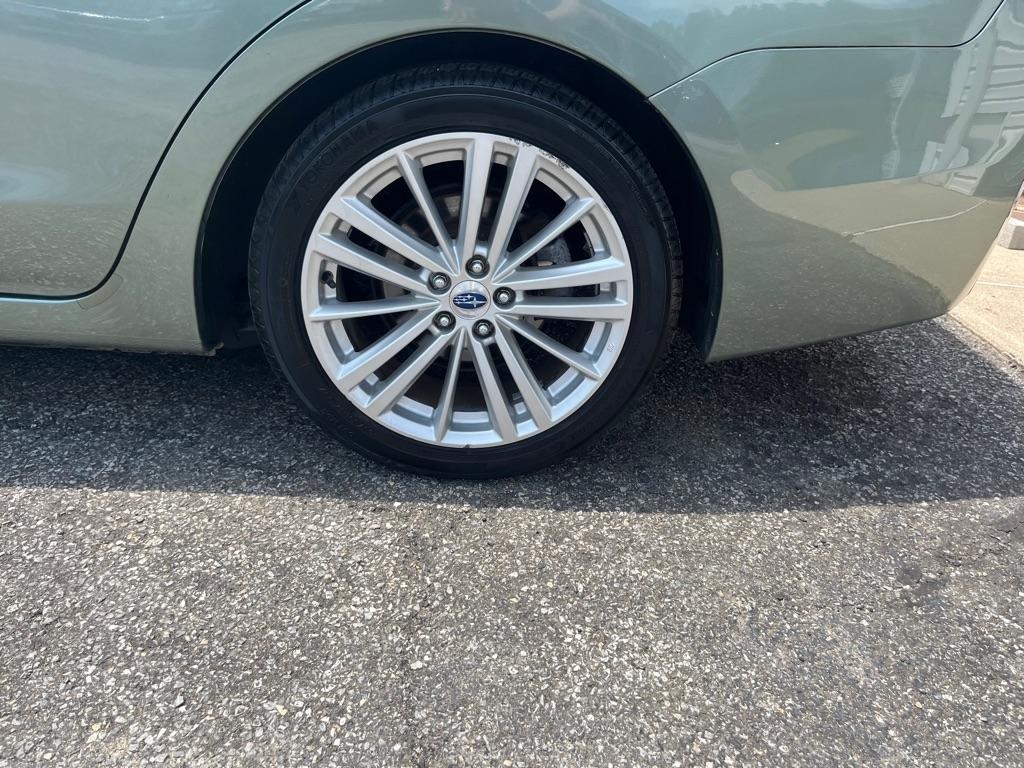 Subaru Impreza 2.0i Limited PZEV 4-Door 2015