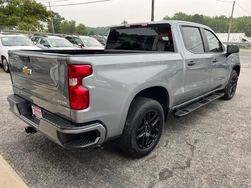 Chevrolet Silverado 1500 Custom Crew Cab 2WD 2024