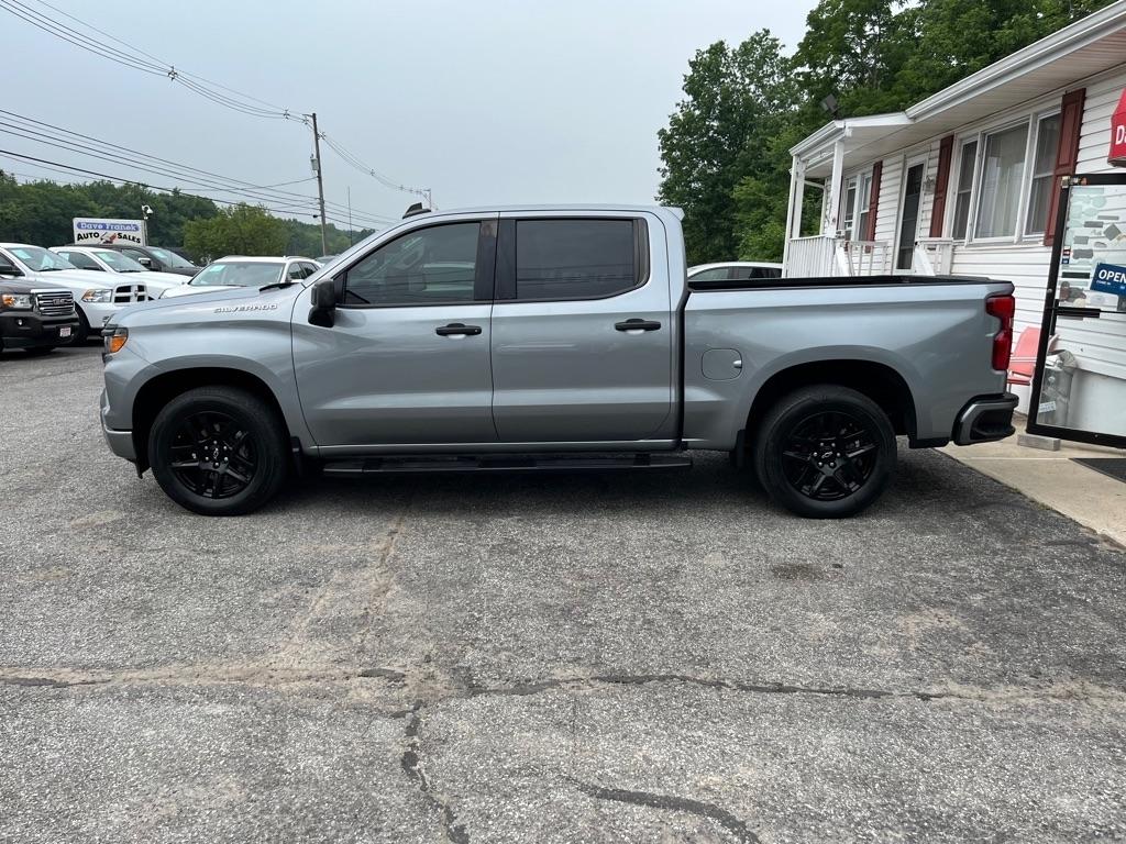 Chevrolet Silverado 1500 Custom Crew Cab 2WD 2024