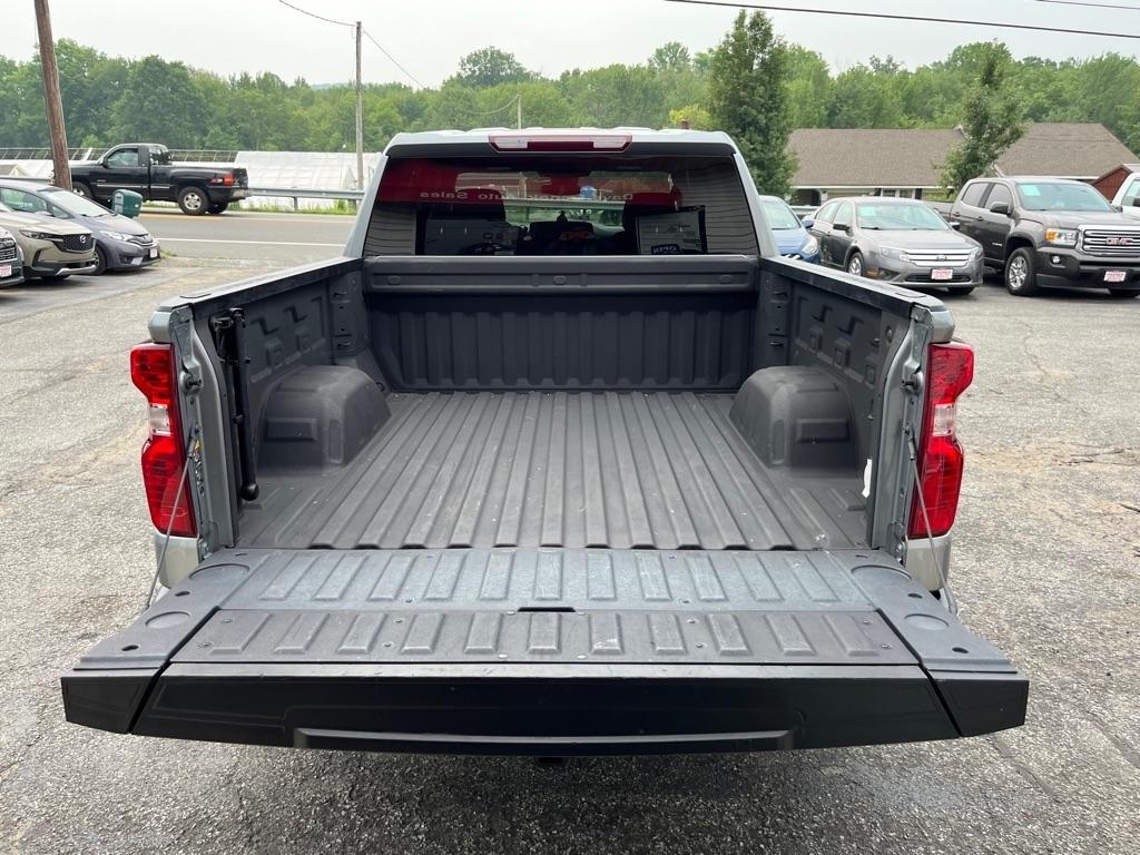 Chevrolet Silverado 1500 Custom Crew Cab 2WD 2024