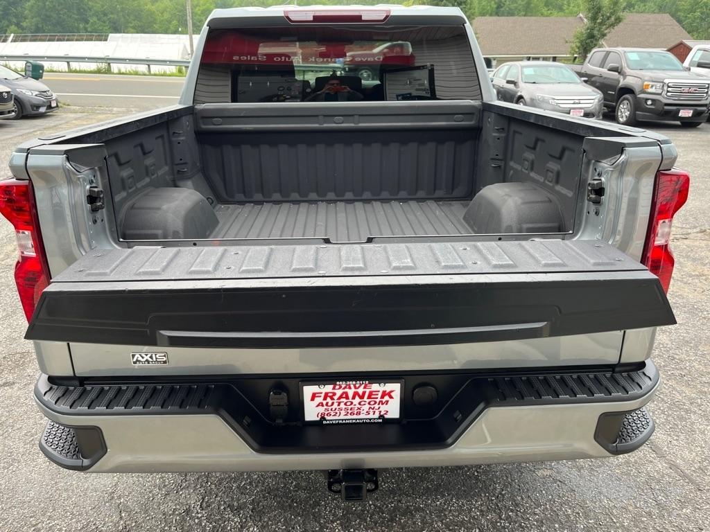 Chevrolet Silverado 1500 Custom Crew Cab 2WD 2024