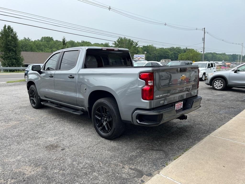 Chevrolet Silverado 1500 Custom Crew Cab 2WD 2024