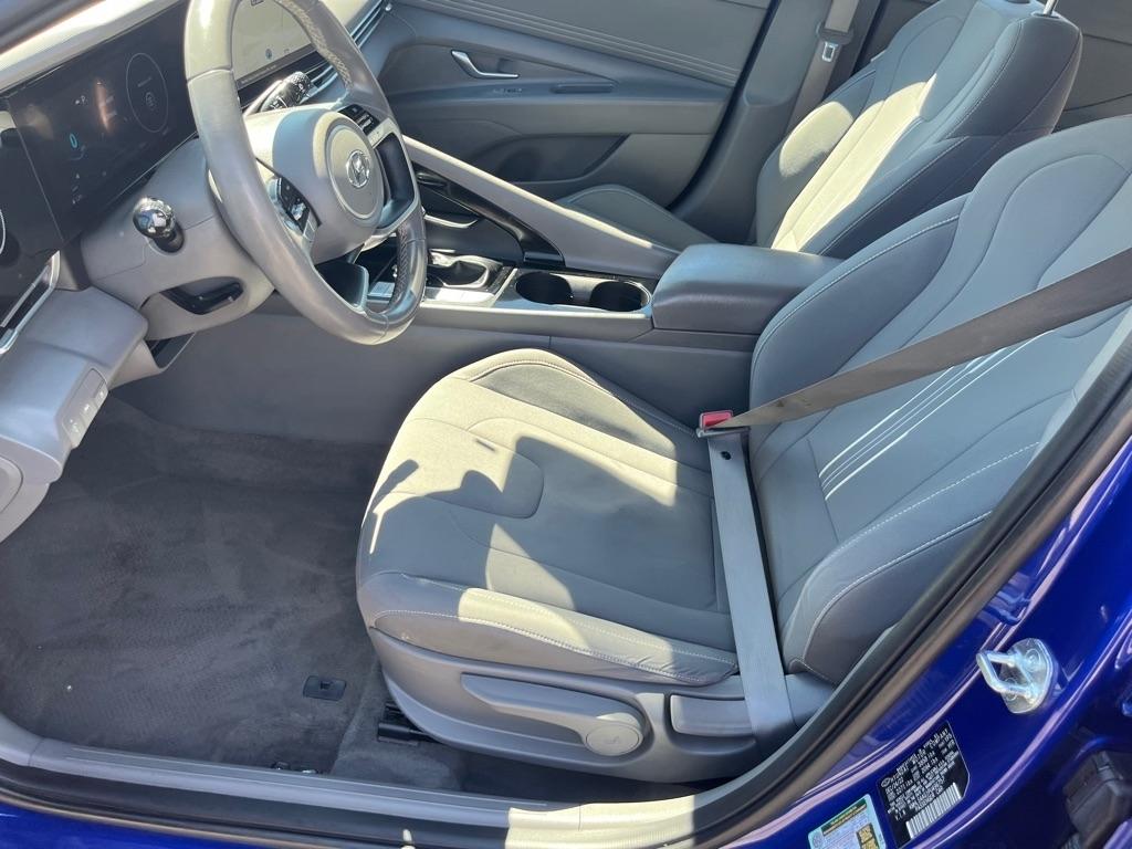 Hyundai Elantra SEL 2023