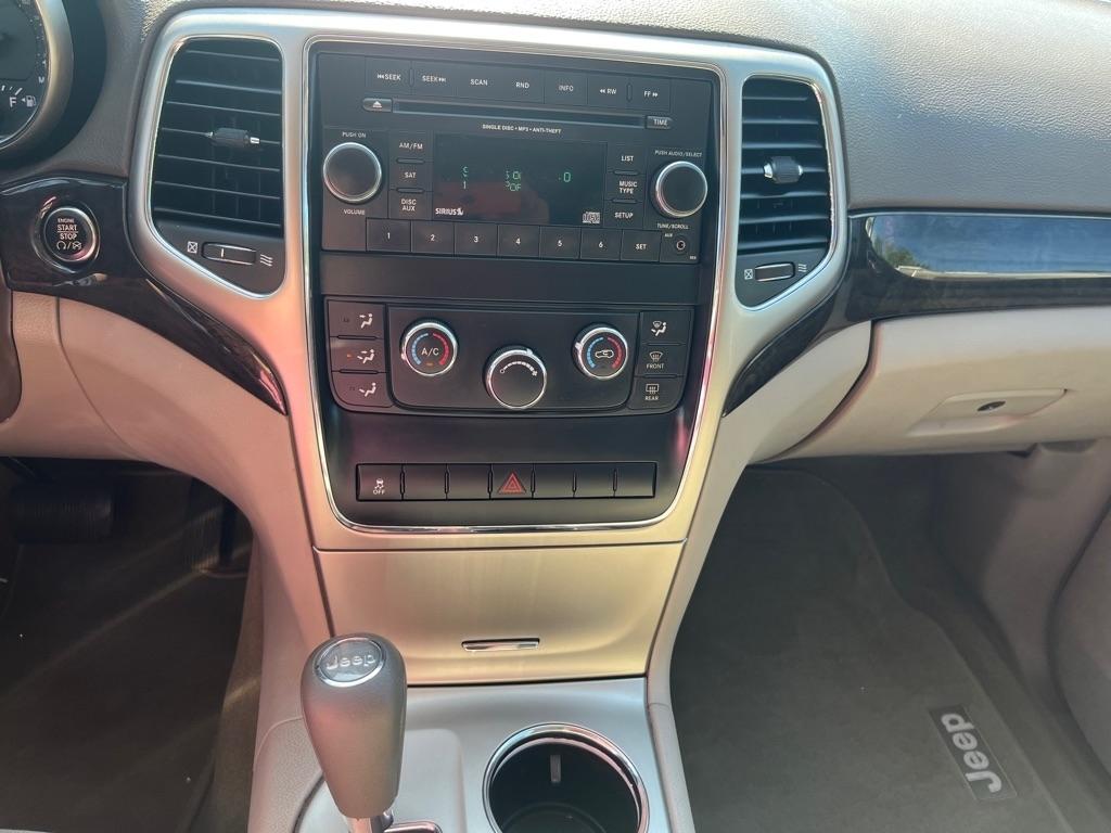 Jeep Grand Cherokee Laredo 4WD 2012