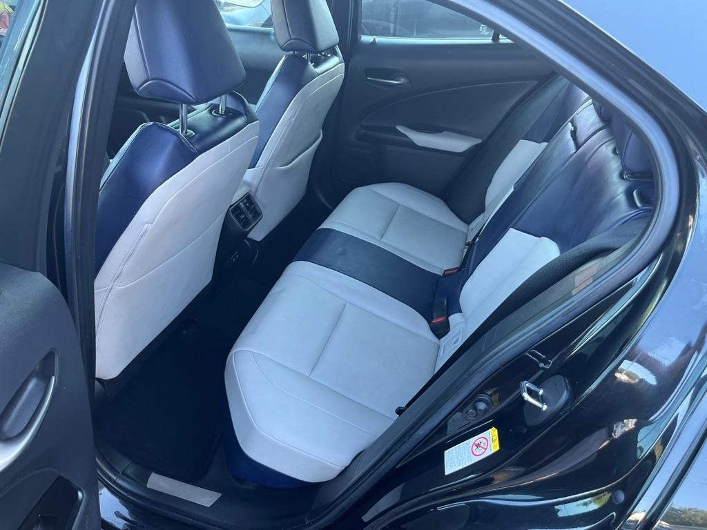 Lexus UX 200 Luxury 2019