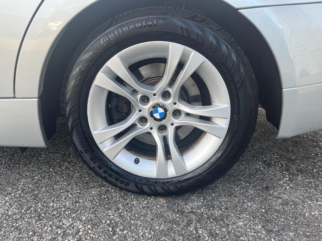BMW 3-Series 328xi 2008