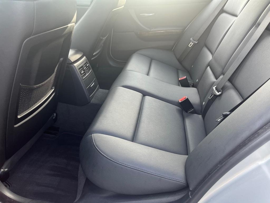 BMW 3-Series 328xi 2008
