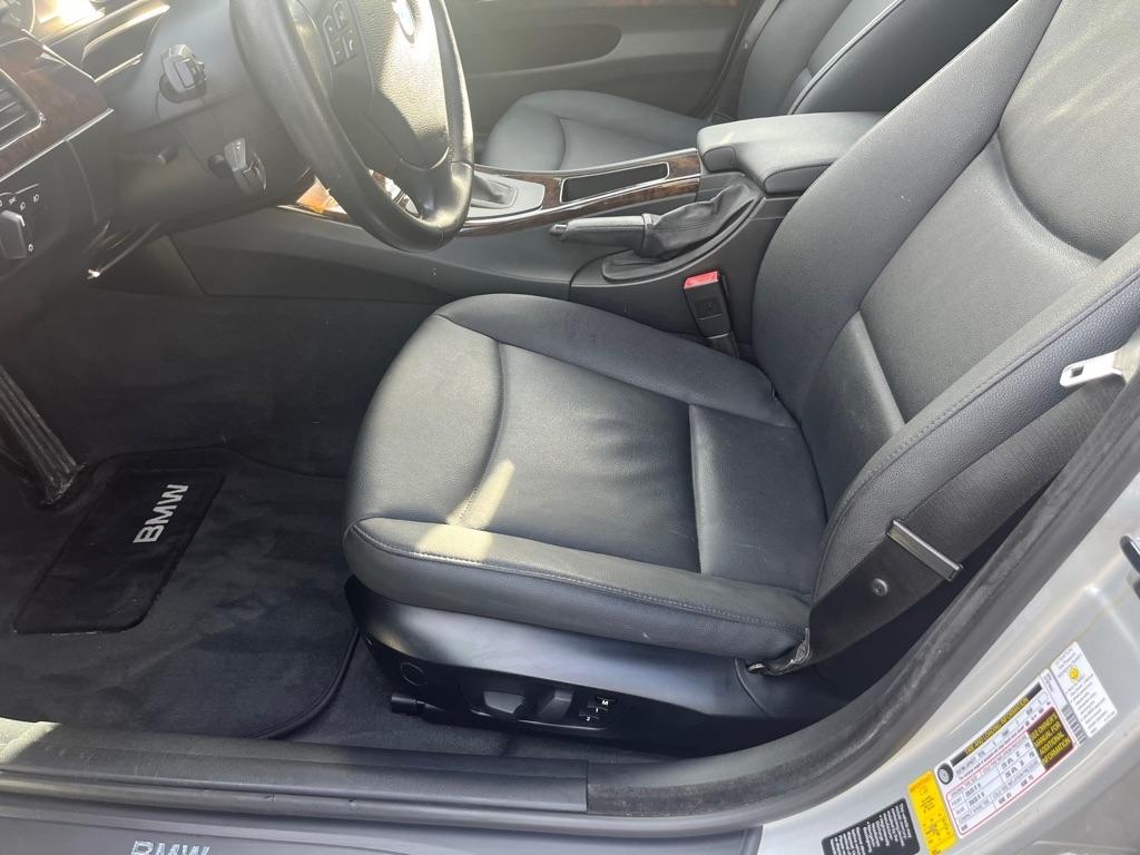 BMW 3-Series 328xi 2008