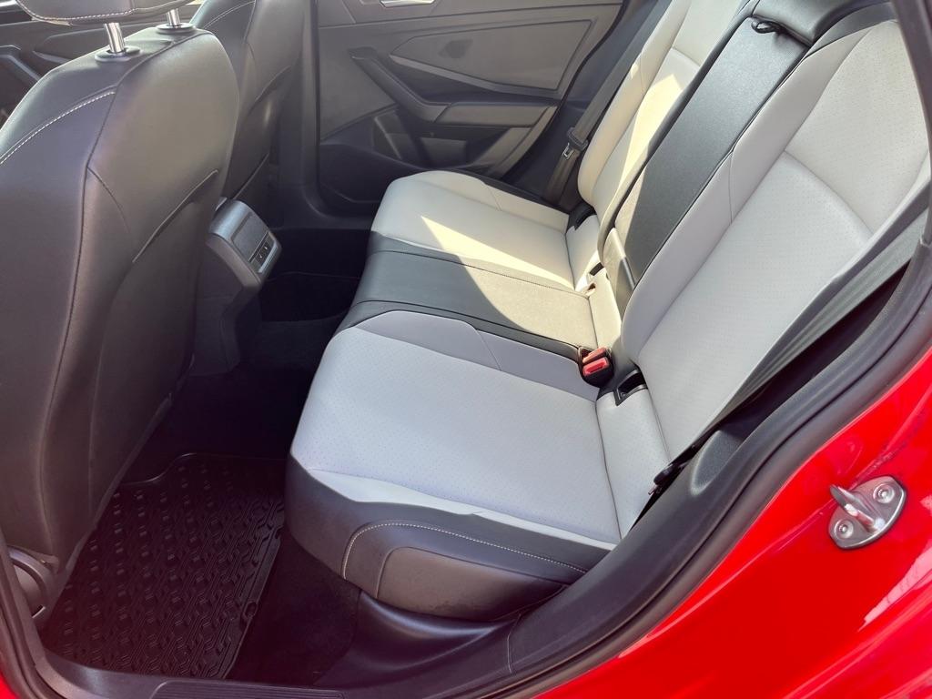 Volkswagen Jetta 1.4T R-Line 8A 2019