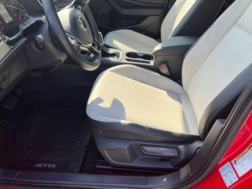 Volkswagen Jetta 1.4T R-Line 8A 2019