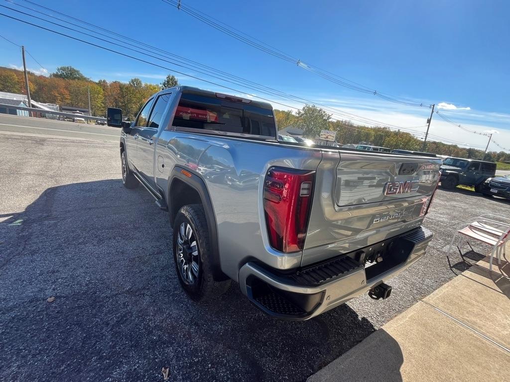 GMC Sierra 3500HD Denali Crew Cab 4WD 2024