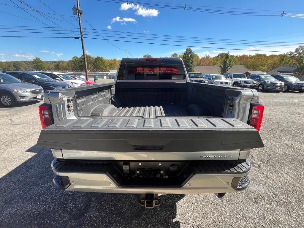 GMC Sierra 3500HD Denali Crew Cab 4WD 2024