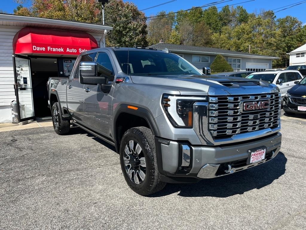 GMC Sierra 3500HD Denali Crew Cab 4WD 2024