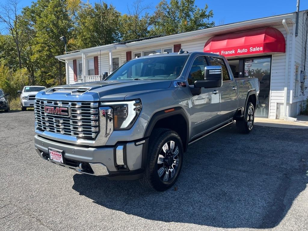 GMC Sierra 3500HD Denali Crew Cab 4WD 2024