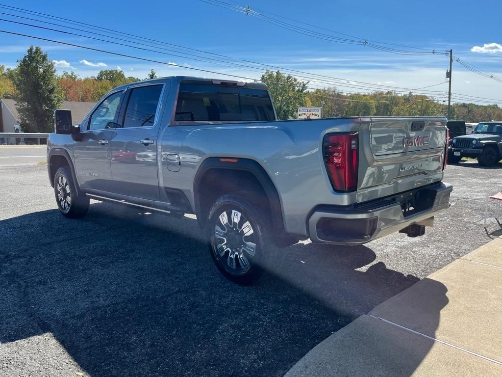 GMC Sierra 3500HD Denali Crew Cab 4WD 2024