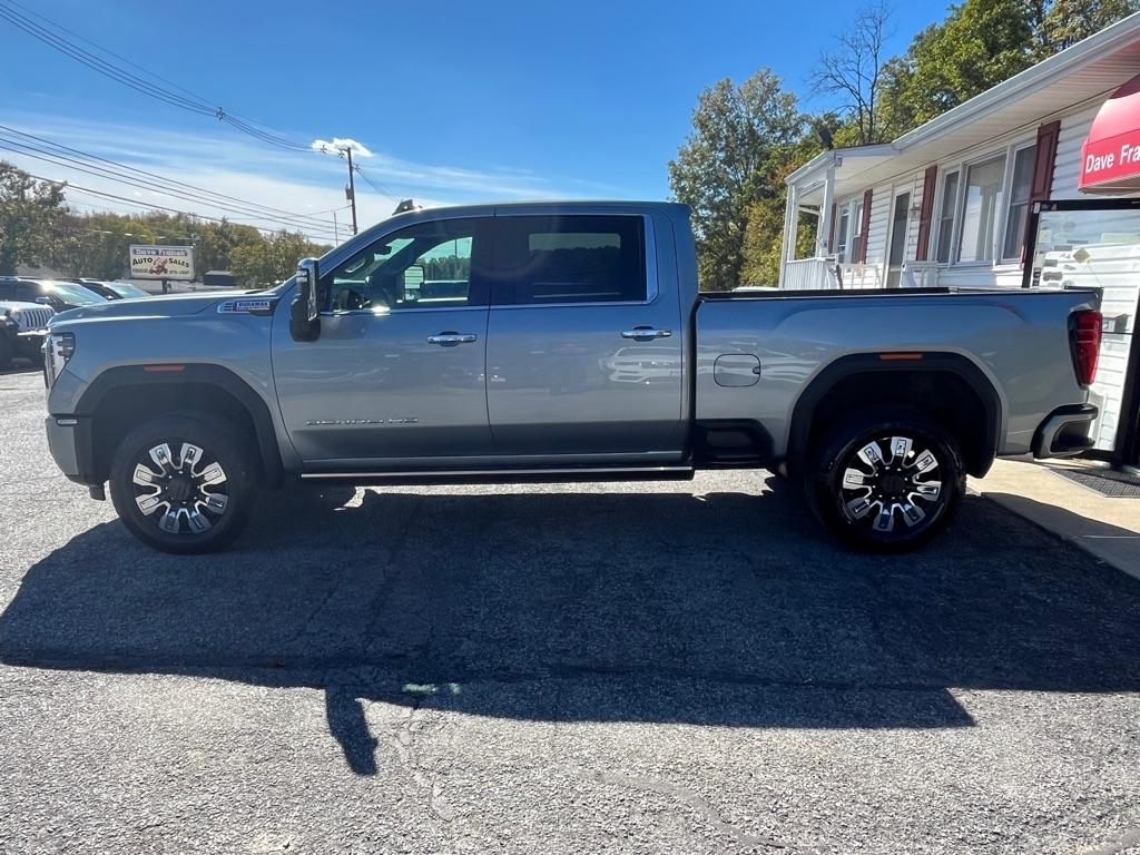 GMC Sierra 3500HD Denali Crew Cab 4WD 2024