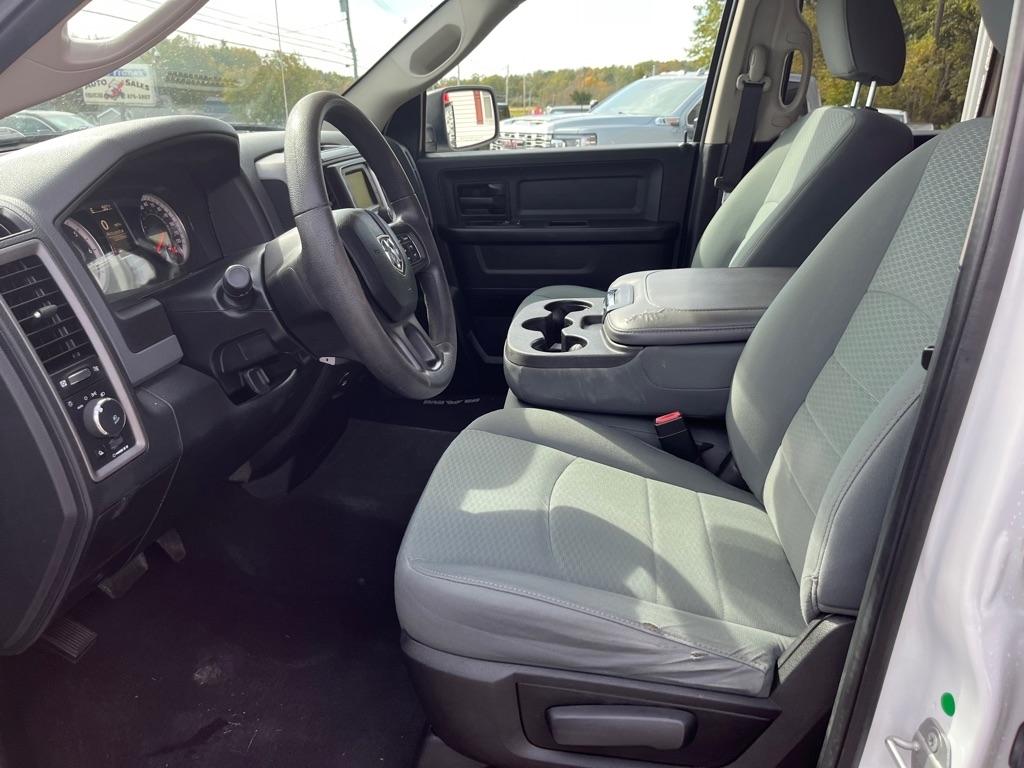 RAM 1500 Tradesman Quad Cab 4WD 2018