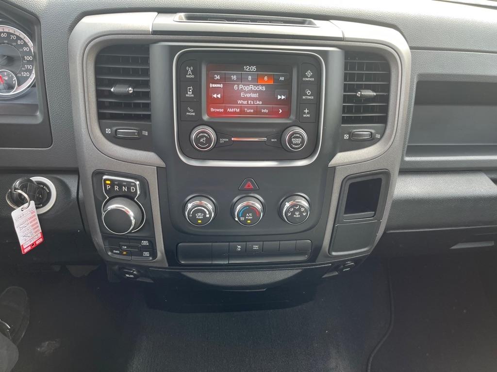RAM 1500 Tradesman Quad Cab 4WD 2018