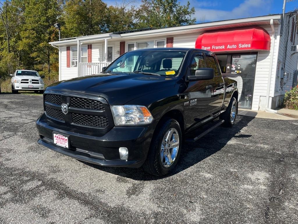 RAM 1500 Tradesman Quad Cab 4WD 2016