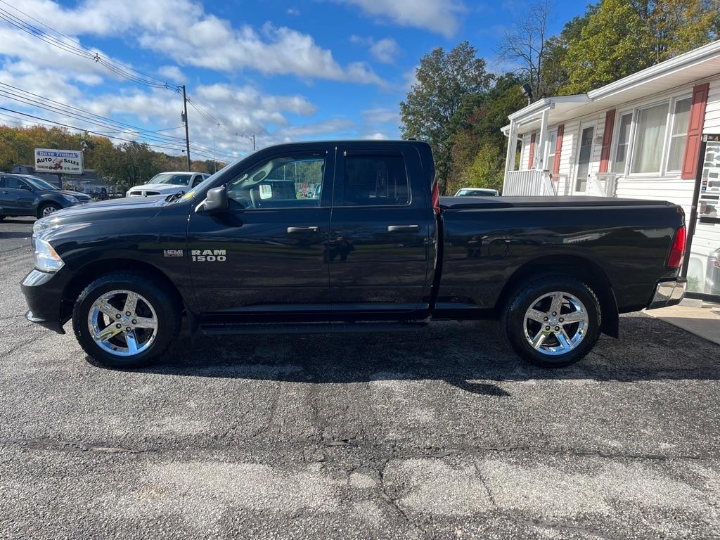 RAM 1500 Tradesman Quad Cab 4WD 2016
