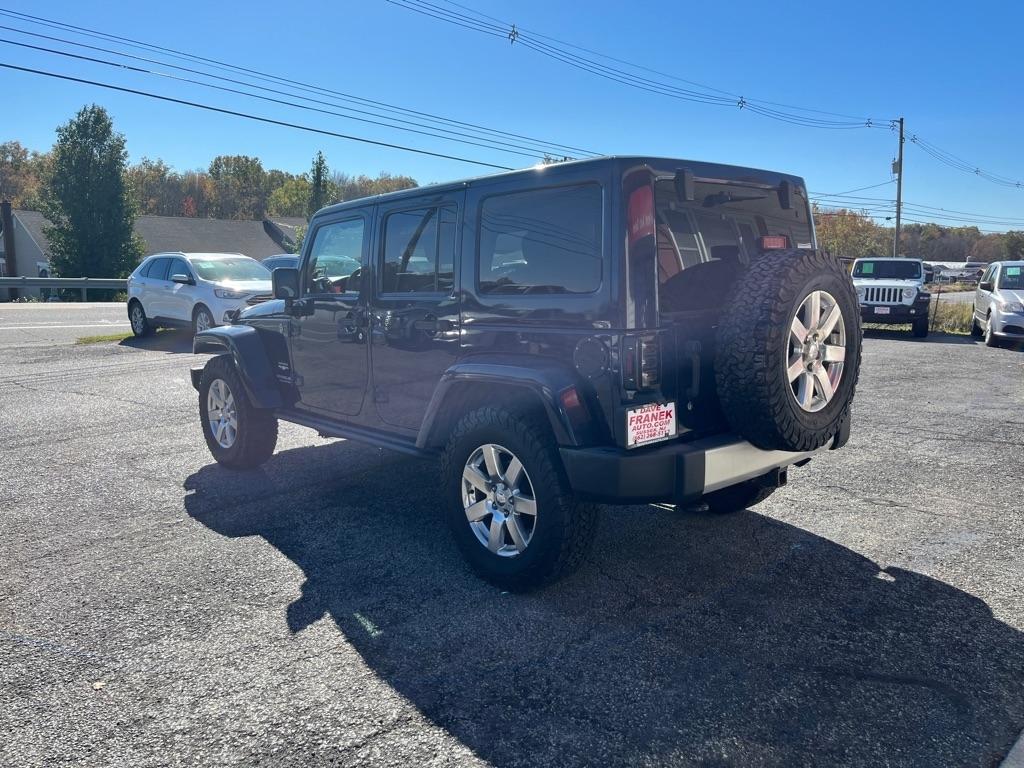 Jeep Wrangler Unlimited Sahara 4WD 2013