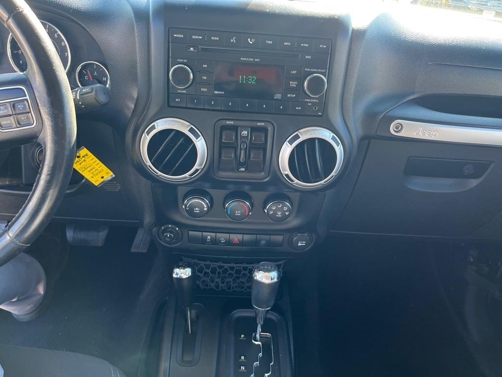 Jeep Wrangler Unlimited Sahara 4WD 2013