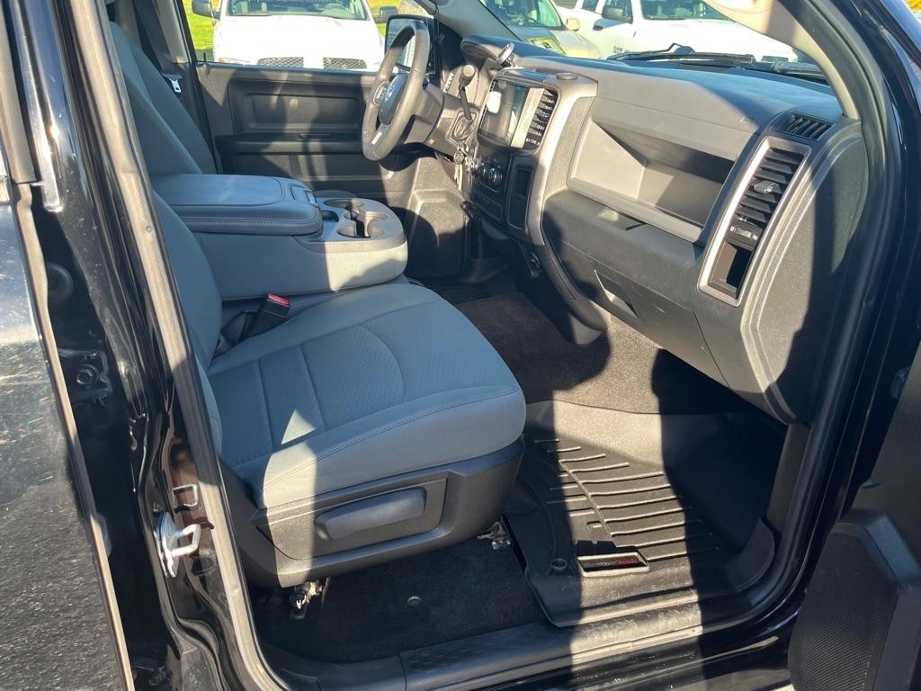 RAM 1500 Tradesman Crew Cab SWB 4WD 2014